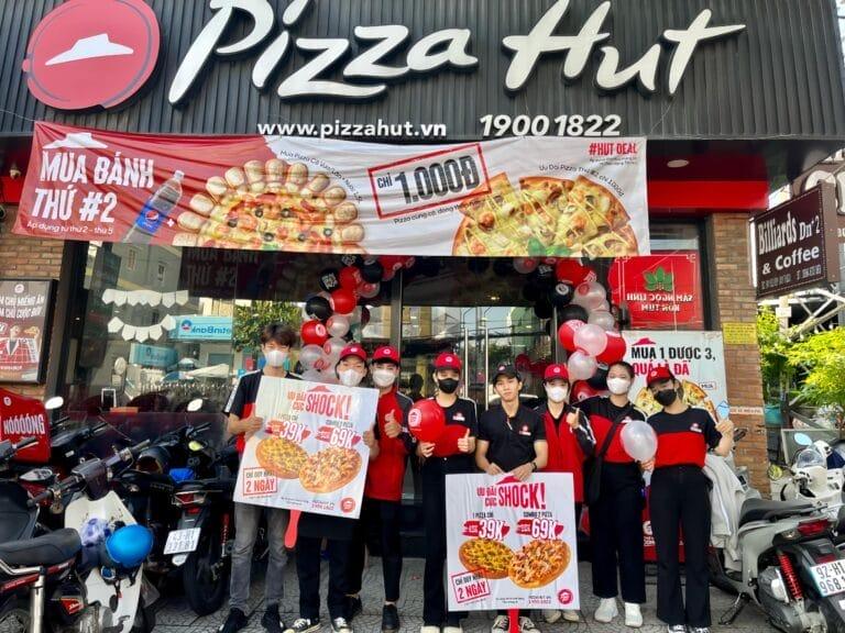 Toàn cảnh không gian ăn uống rộng rãi của Pizza Hut 62 Nguyễn Văn Thoại, Đà Nẵng